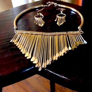 Ethnic necklace and earrings set